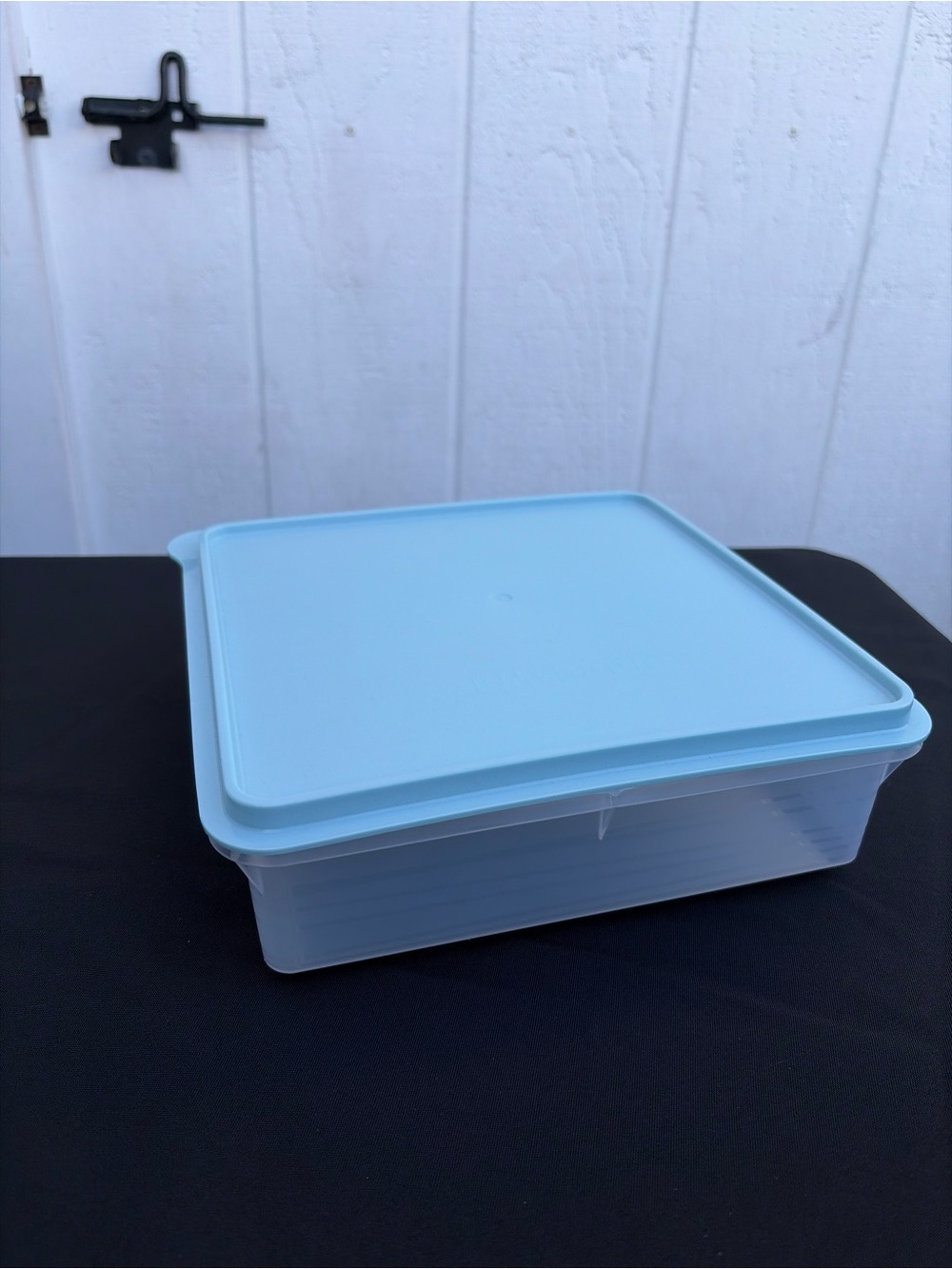 Light Blue Food Storage Container with Airtight Lid
